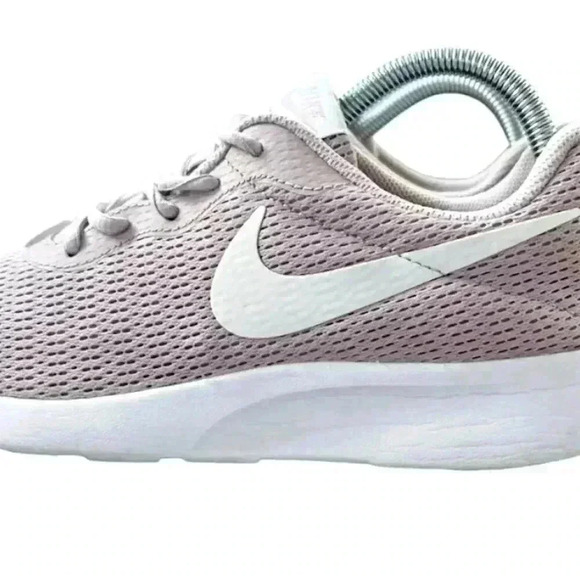 Nike Tanjun Women's Pink Running Shoes Size 9 Mesh Lace Up Sneakers - Picture 6 of 8